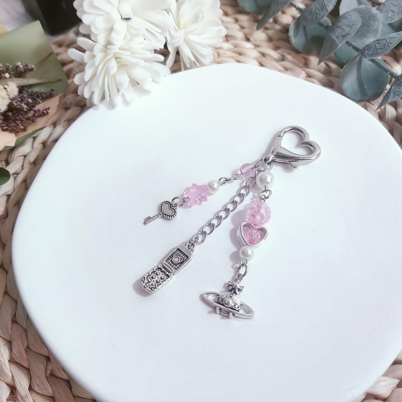 cioatu Cute Keychain Aesthetic Y2K Keychain Accessories Cute Heart Butterfly Strawberry Bear Key Chain for Keys Bags Women Gifts (1PCS Pink) - Image 4